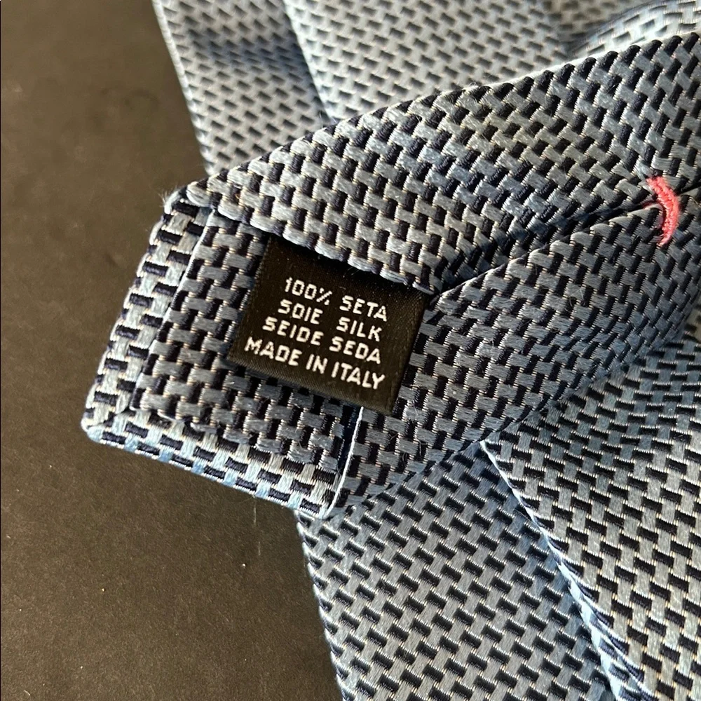 Elegant Escada Blue Men's Tie